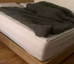 전침대가 훨씬비쌋는데 더좋아요 근데 프레임에서 찌린내 