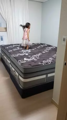침대 정말 열심히 골랐는데 마음에 잘들어요 요새 저희가