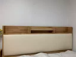 실제는 사진보다 조금 더 밝구요. 매트리스 보러 갔을 
