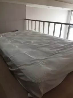 복층이라 너무 높은 매트리스는 부담스러웠고, 그렇다고 
