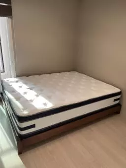 이사를 가게되어 원래 쓰던 침대를 버리고 새로운 침대를