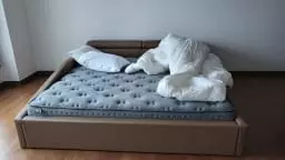 혼수로 침대를 알아보던 중 브랜드리스라는
브랜드를 알게