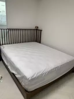쇼룸가서 직접 누워보고 전시제품 할인받아서 샀어요.
제