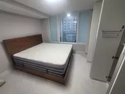 부산 중앙점 매장에 매트리스 사러 갔다가 반해서 함께 