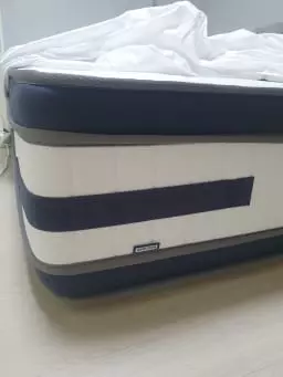 친구가 먼저 구매후 추천해주어서 집에서 가까운 잠실쇼룸