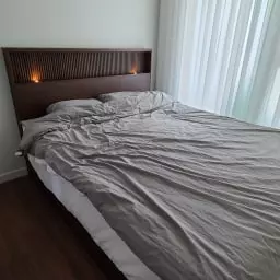 이사로 인해 인테리어에 맞춰 부모님 침대를 구입했습니다