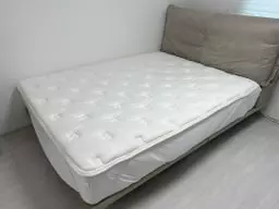 기존 매트리스 수명이 다 되어서 버리고 다시 사자는 생