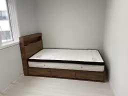 쇼룸가서 직접 보고 누워도보고 해서 구입했어요!! 침대