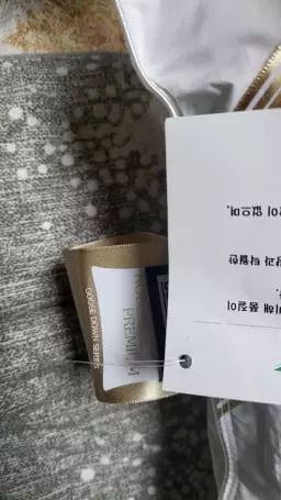  목에 부담이 안가는 폭신한 호텔베게를 찾고있었습니다.
