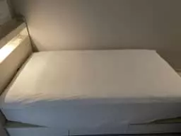 명동 쇼룸에 가서 직접 누워보고 추천을 받아서 구매하게