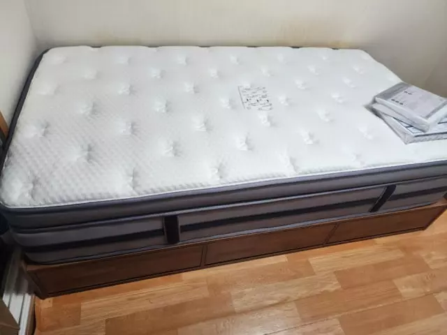 일산쇼룸에서 체험해보고 구매를 했어요.
이전에는 Q4를