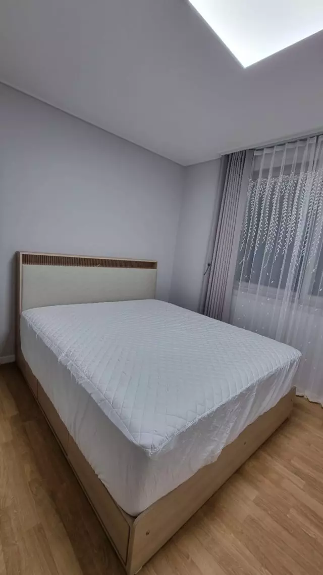 딸랑구 시집보내면서 브랜드리스 침대를 혼수로 장만해줬는