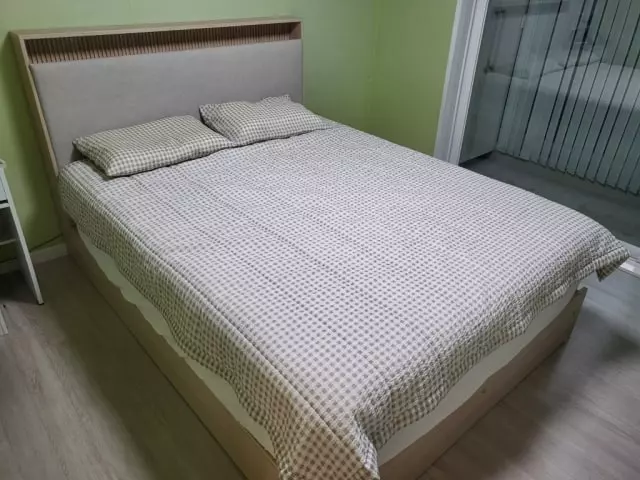 베스트슬립 수지쇼룸에서 다양하게 누워보고 또 고민돼서 