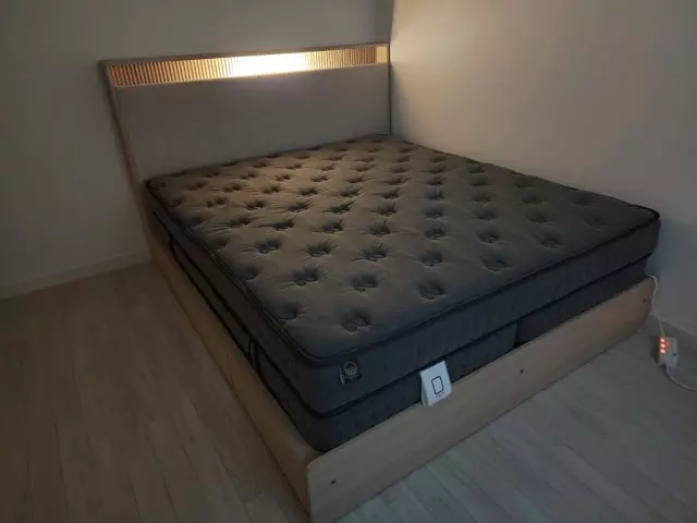 신혼집 꾸미기에 제일 중점을 두었던 침실!

그만큼 저