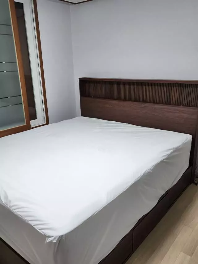 흔히 광고하는 외국 브랜드들은 너무 비싸고 매장마다 가