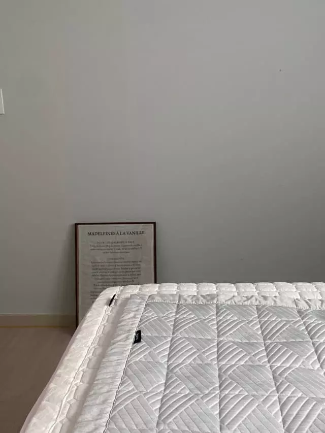 넘 편해요 확실히 매장에서 누웠을때보다는 딱딱해요~~!