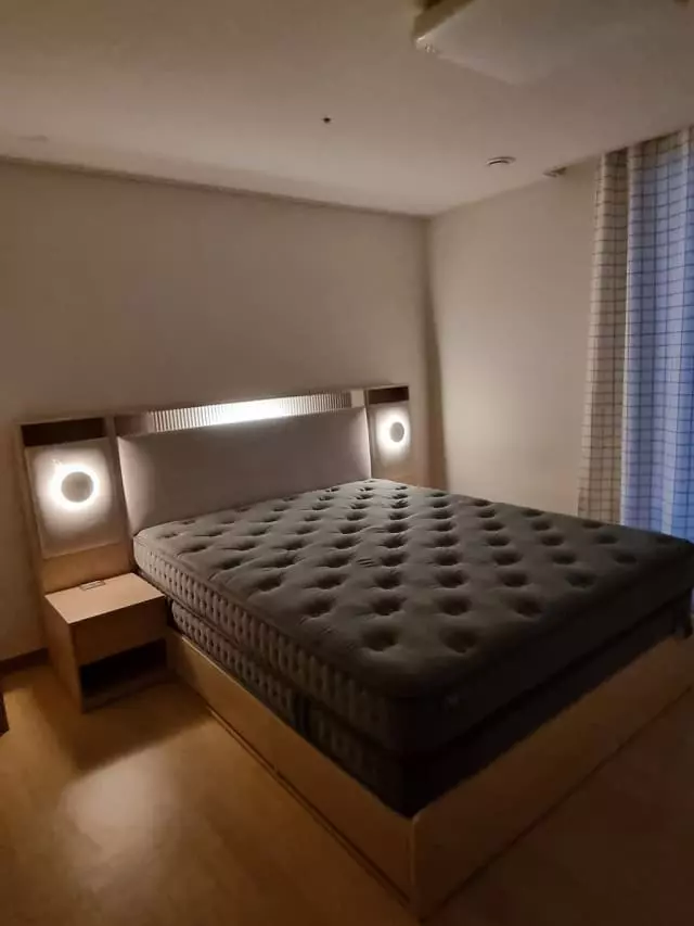쇼룸에서 체험  후 현장구매하였습니다
매트리스 프레임 