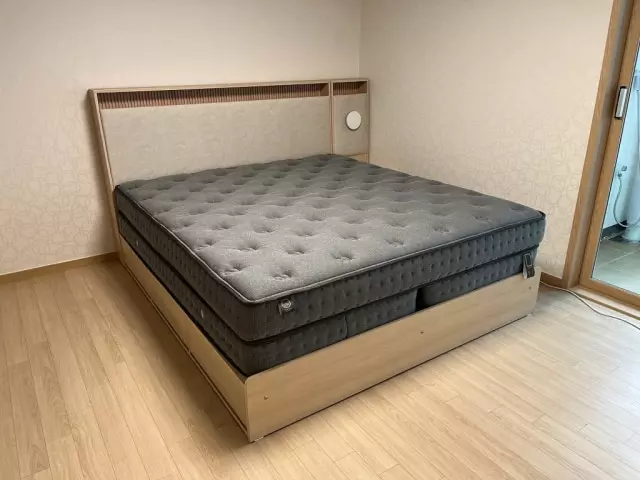 신혼 침대로 여러 군데를 돌아보던 중 가격대비 훌륭하고