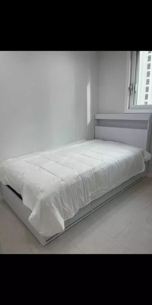 천안지점 쇼룸에서 지인소개로 체험후 z10 에덴블루를 