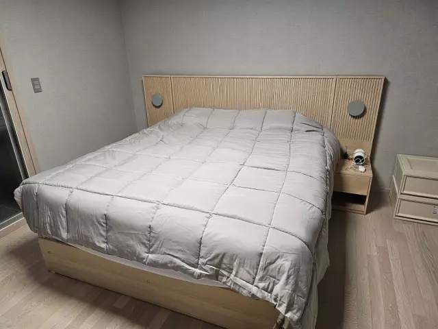 저희는 인천쇼룸에서 방문하고 구매했는데 누워봤더니 z1