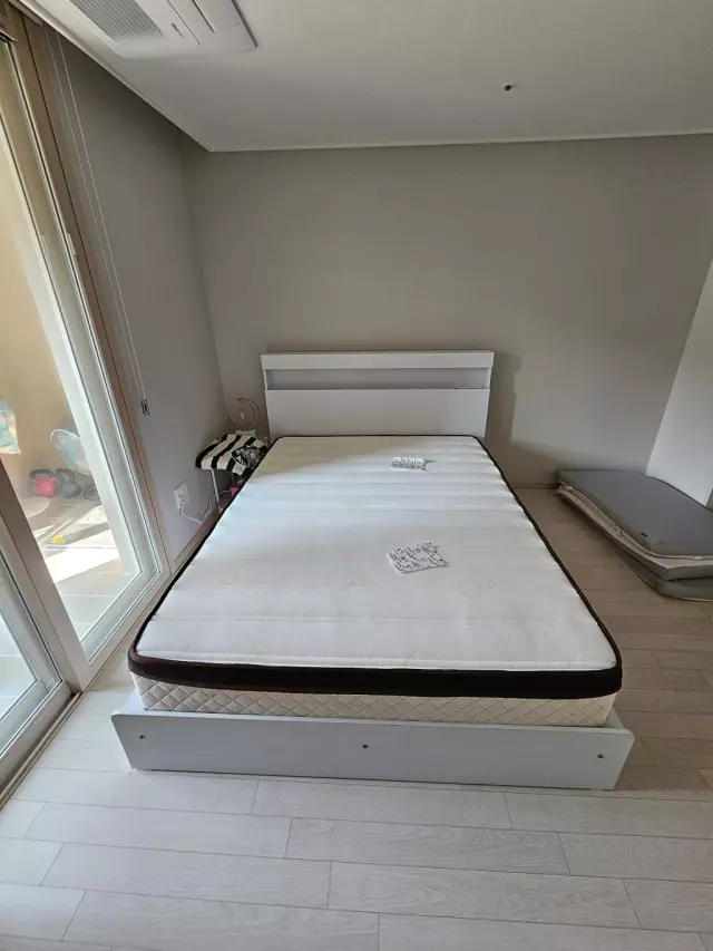 대전 둔산점에서 직접 누워보고 구입하였습니다.
매니저님