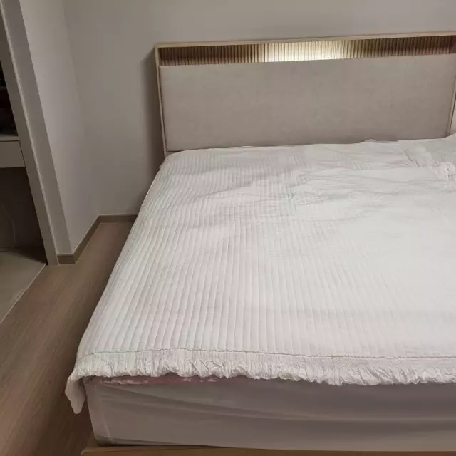 10년만에 새집으로 이사를 가게 됐다.가구과 가전 통틀