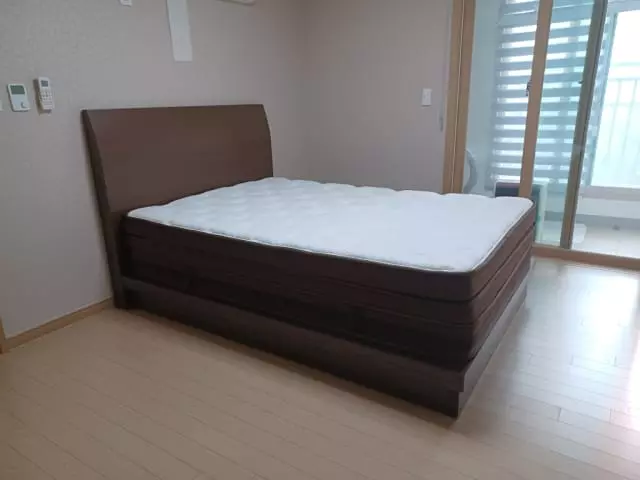 몇달전부터 기존침대에서 자고 일어나면, 허리가 항상 찌