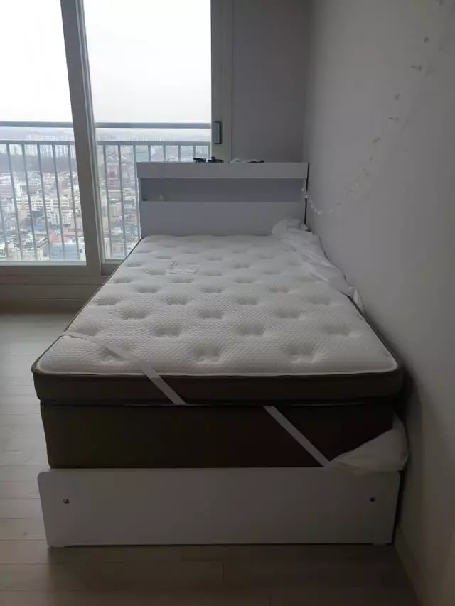 중학생 큰 딸이 누워보고 골랐습니다..

다소 높지않을
