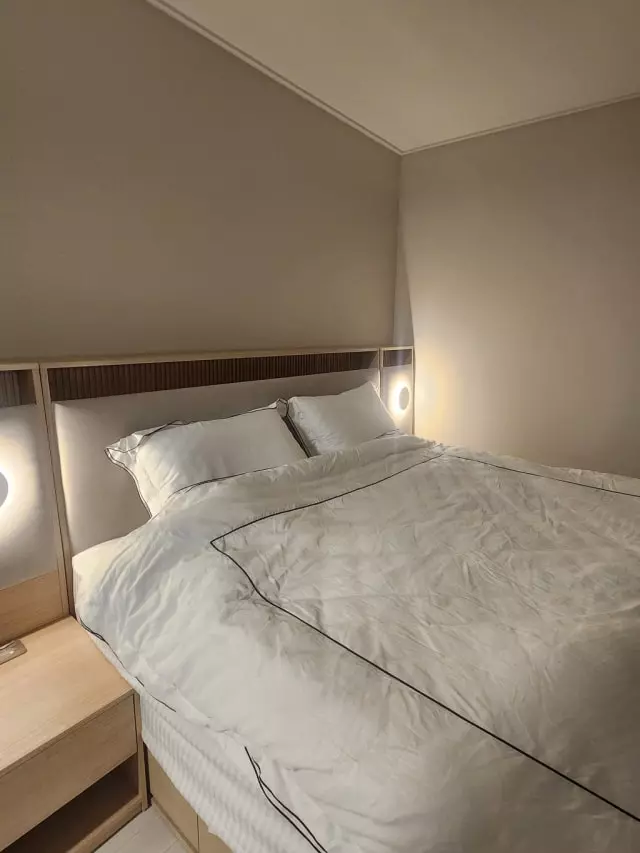 안녕하세요!!
결혼전에 이사를 먼저 해야해서
침대가 급