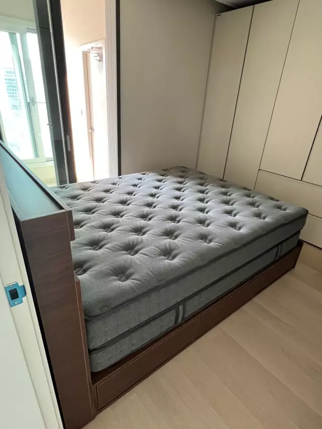 2월말 이사하며 침대를 구매하고자 큰맘먹고
샀습니다.
