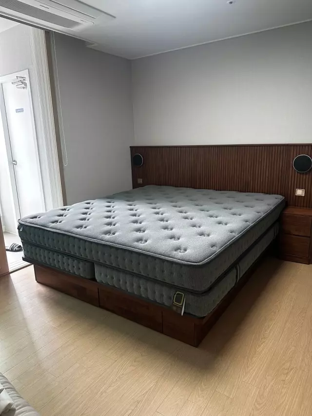 이번에 이사를 하느라 침대를 바꿔야해서 여기저기 알아보