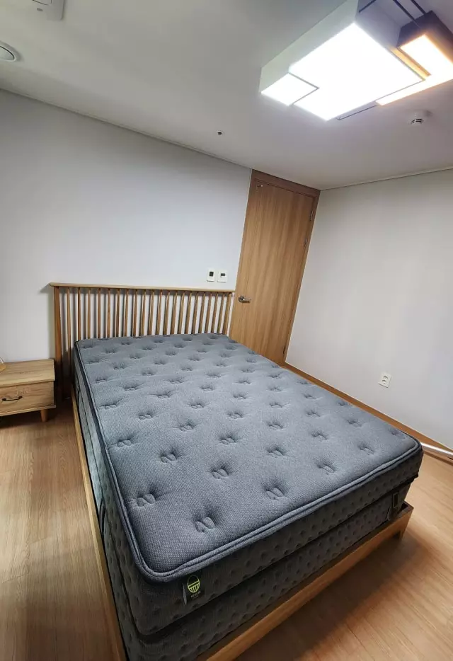 신혼때 침대산후 8년만에 침대 바꿨네요~

그때도 하드