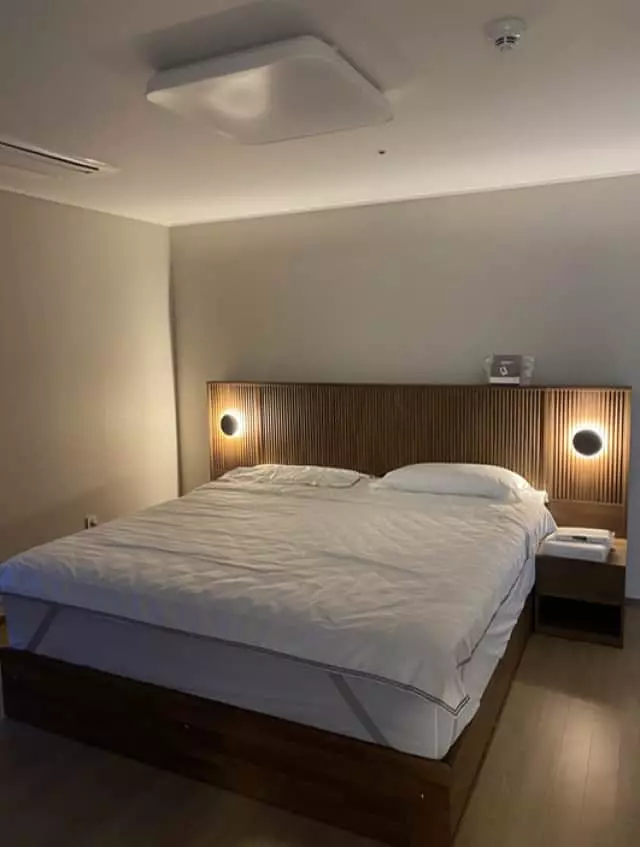 안녕하세요:) 

신혼침대를 어떤걸 선택해야 될 지 정