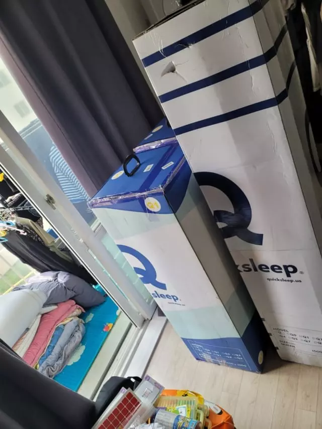 우리가족 이번에 침대  퀵슬립으로 바꿨습니다.

아들이