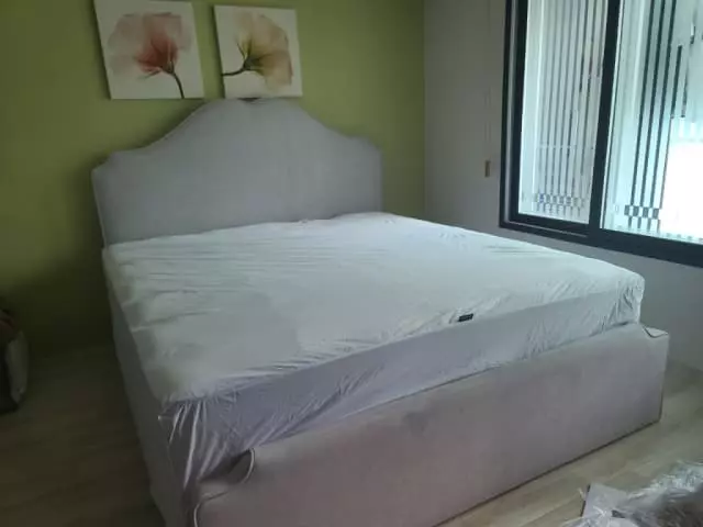 매일 매트깔고 바닥생활을 하던중 허리와 어깨통증이 있어