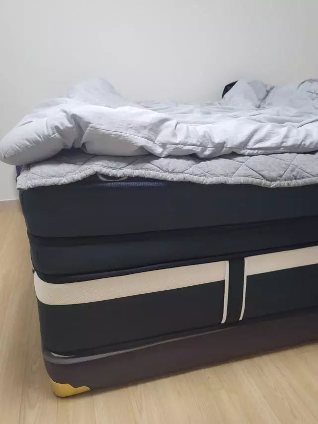 푹신단단하고 너무 좋아서 침대에서 나가기가 싫네요 침대