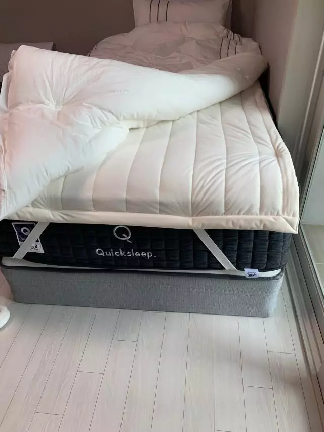 너무너무만족합니다!
만족해서 남편도 같은브랜드리스에서샀