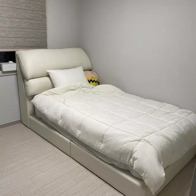 쇼룸에 직접 방문하고 하나하나 프레임이랑 다 앉아보면서