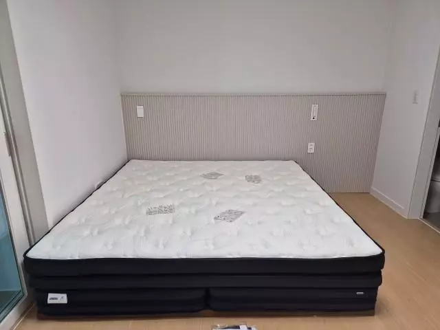 프레임없이 저상형침대처럼
구매했어요^^





(20