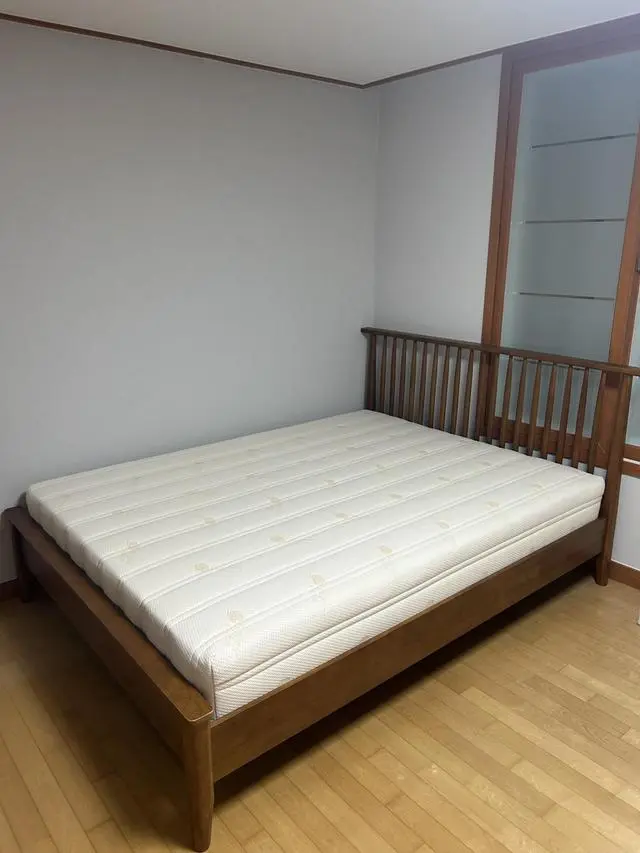 예정보다 빠르게 오늘 배송받았고요~  평소에 허리랑 목