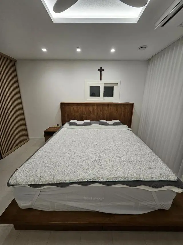 사용하던 침대를 이사하는 과정에서 버리고 새집에서 새침