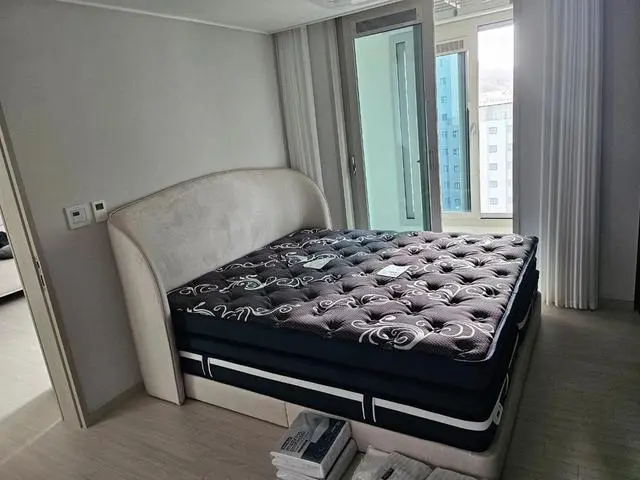 20대후반 신혼부부입니다. 침대를 알아보는중 에**나 