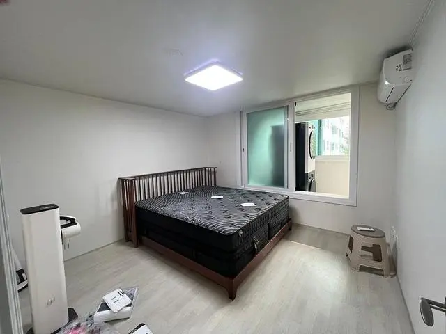 다른 가구들 보다 하루에 몸이 머무르는 시간이 긴 만큼