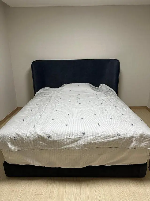 어머니댁에 침대를 새로 교체했는데요
먼저 동생이 써보고