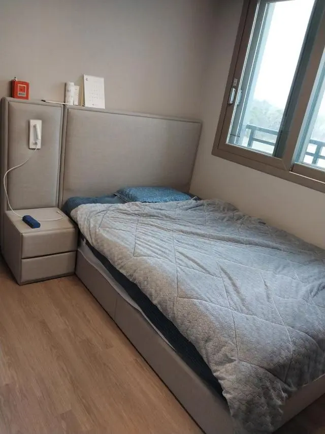 이번에 이사를 하게 되어서 가족들 침대를 전부 교체했습