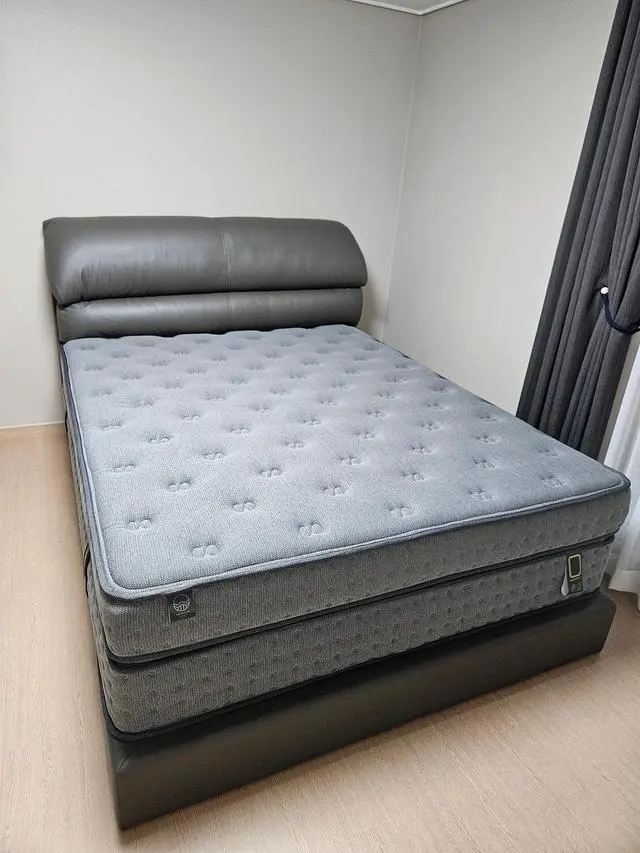 신혼집을 이제 차곡차곡 채워나가는 중에 침대 후기를 남