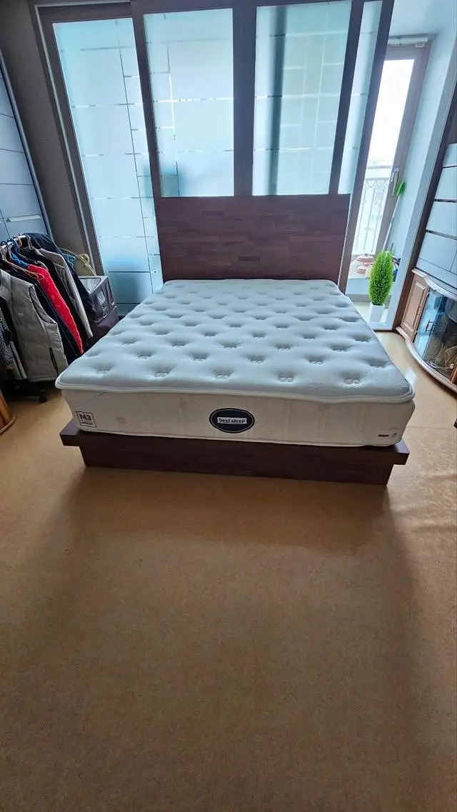 안녕하세요.

3월에 구입하고 오늘 4월 17일 오전 