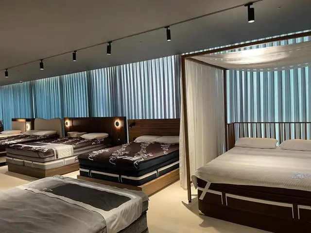 안녕하세요:D 

인생의 1/3은 침대에서 보낸다고 하