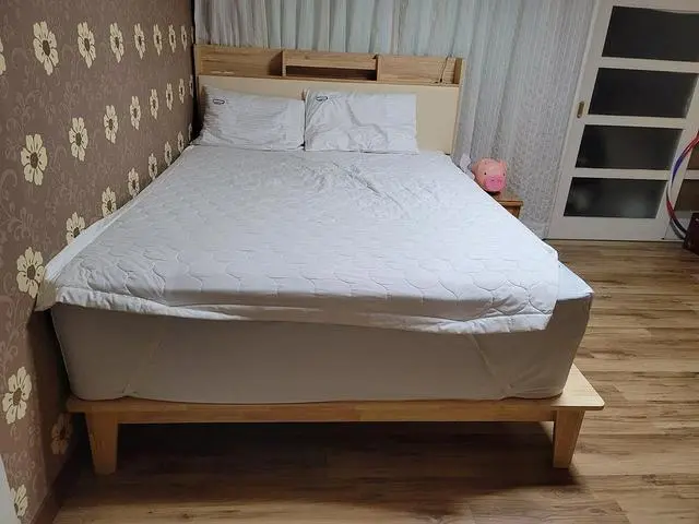 작년부터 침대를 바꿔볼까 생각중이였는데 유튜브에서 브랜