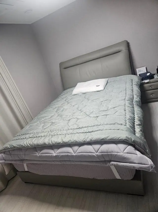 일단 매트리스는 모피어스21과 프레임은 헤르메스 도브그